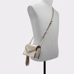 AkyraxClutch 9 AkyraxClutch -The Aldo Shop akyrax pink 690 002 029 alt3 sq gy 2000x2000