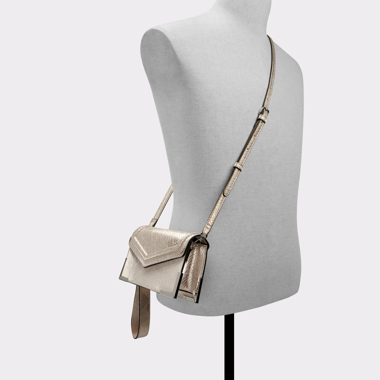 AkyraxClutch 6 AkyraxClutch - Image 4