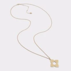 Cheidien Elegant Brass Pendant Necklace