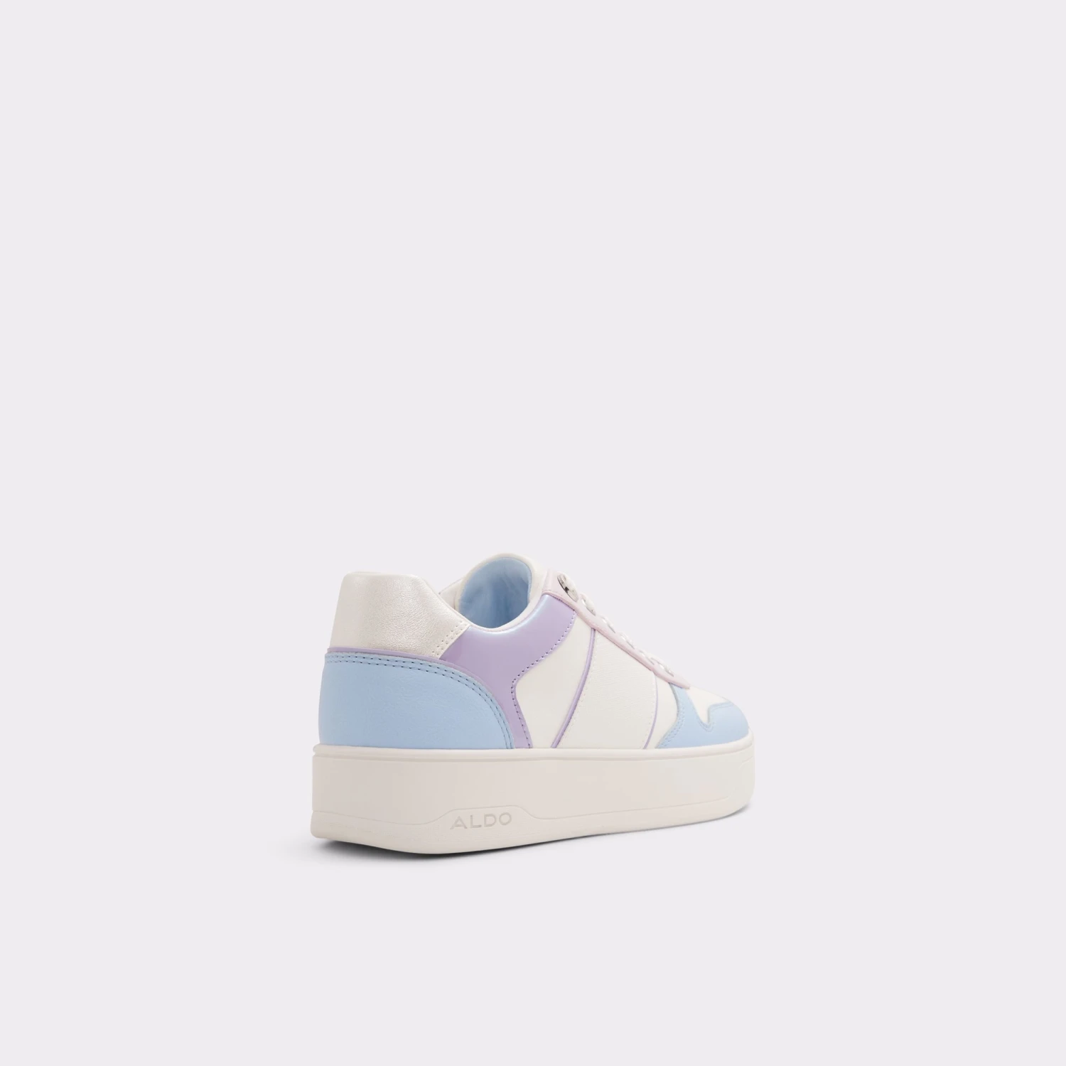 Clubhouse-lLow Top Sneaker - Flatform 5 Clubhouse-lLow Top Sneaker - Flatform - Image 3