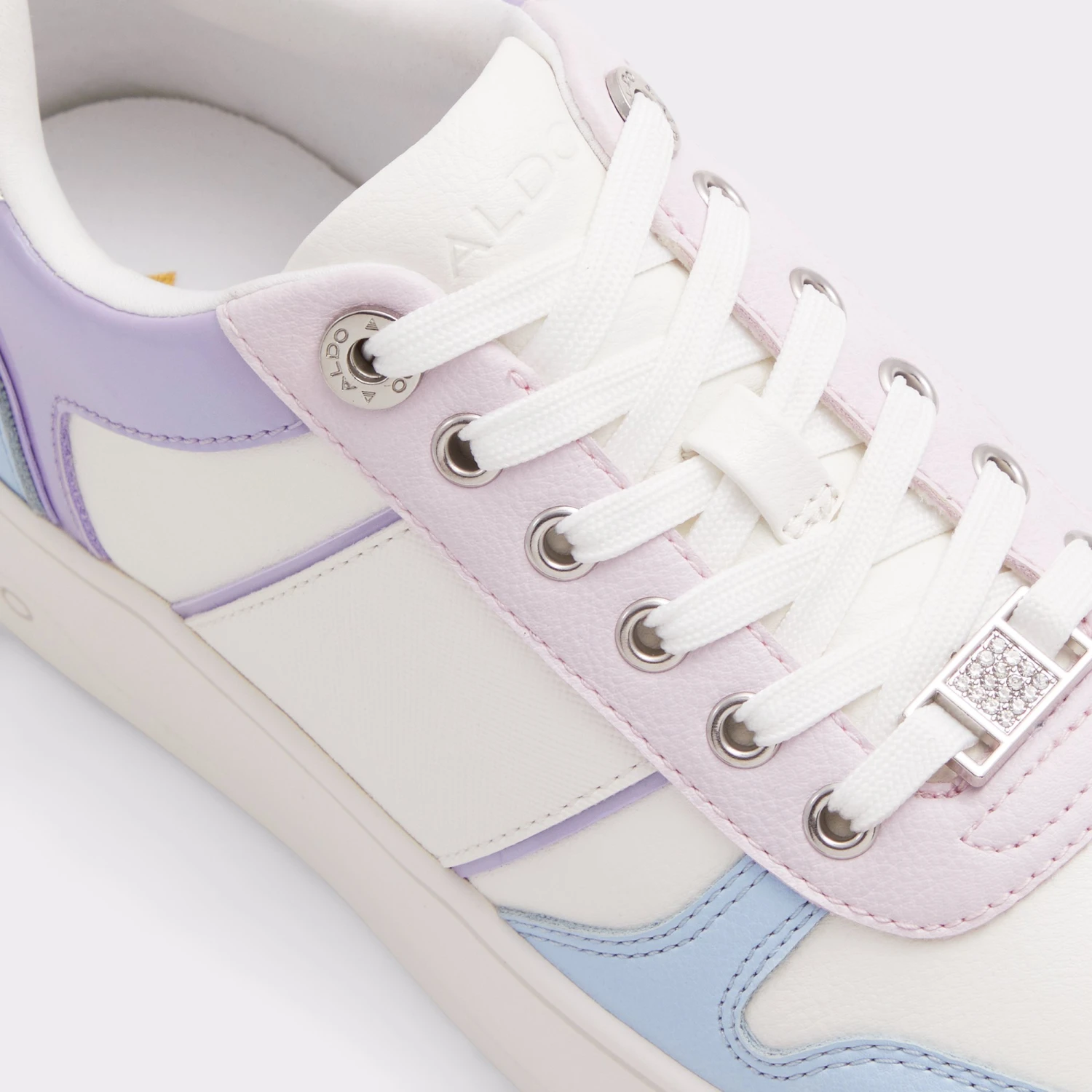 Clubhouse-lLow Top Sneaker - Flatform 8 Clubhouse-lLow Top Sneaker - Flatform - Image 6