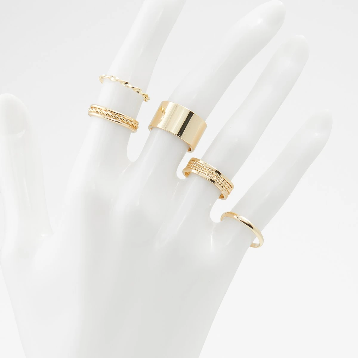 Cruviel Statement Ring: A Daring Addition to Your Jewelry Collection 4 Cruviel Statement Ring: A Daring Addition to Your Jewelry Collection - Image 2