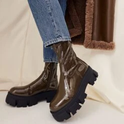 Final Sale - The Item Cannot Be ReturnedGrandsolePlatform Ankle Boot - Lug Sole -The Aldo Shop grandsole beige 250 002 033 look part sq nt 1200x1200