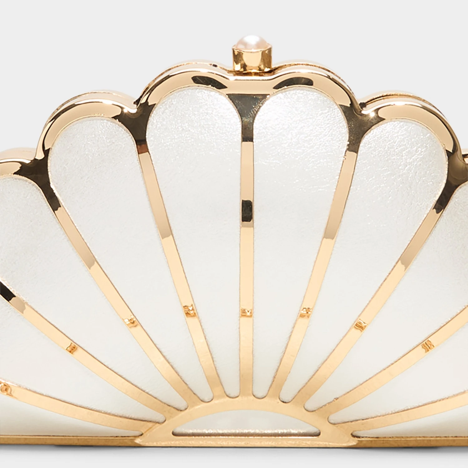 Aldo Arielclutch: Ariel-Inspired Shell-Shaped Clutch with Pearl Clasp 7 Aldo Arielclutch: Ariel-Inspired Shell-Shaped Clutch with Pearl Clasp - Image 5