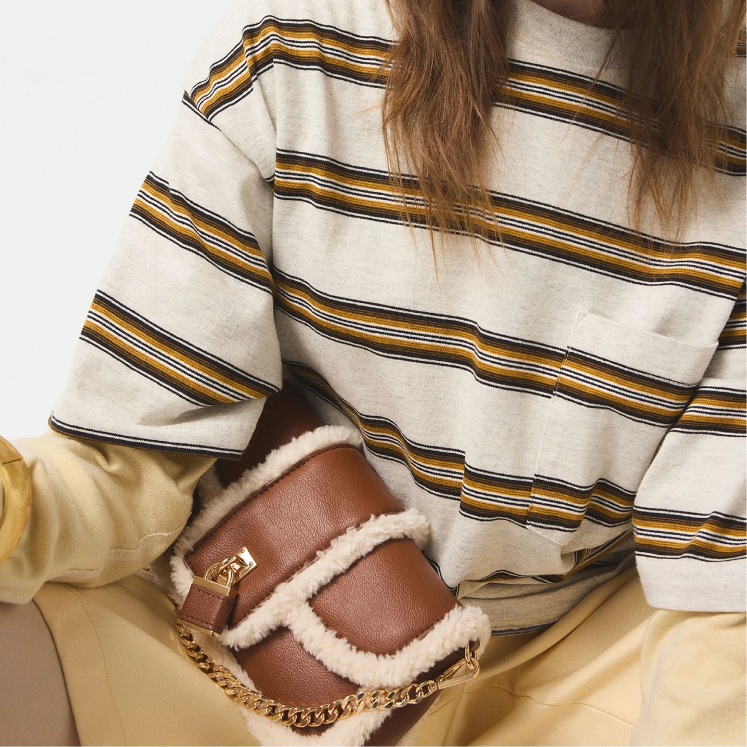 Aldo Aauralii Faux Shearling and Leather Chain Shoulder Bag 10 Aldo Aauralii Faux Shearling and Leather Chain Shoulder Bag - Image 8