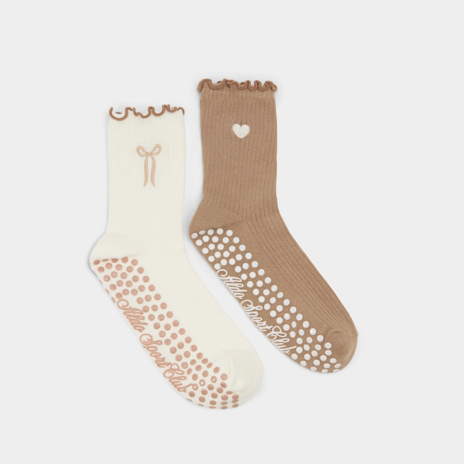 Aldo Pilatesock: Ruffled Heart & Bow Grip Socks 3 Aldo Pilatesock: Ruffled Heart & Bow Grip Socks