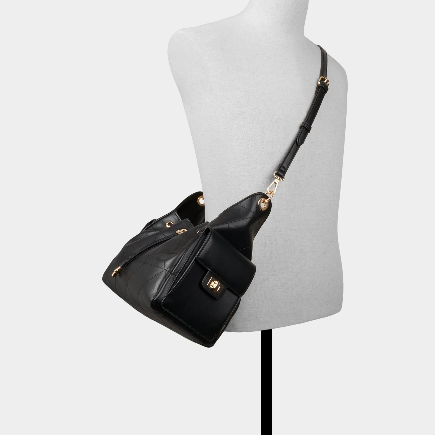 Aldo Stilaax Quilted Leather Drawstring Shoulder Bag 7 Aldo Stilaax Quilted Leather Drawstring Shoulder Bag - Image 5