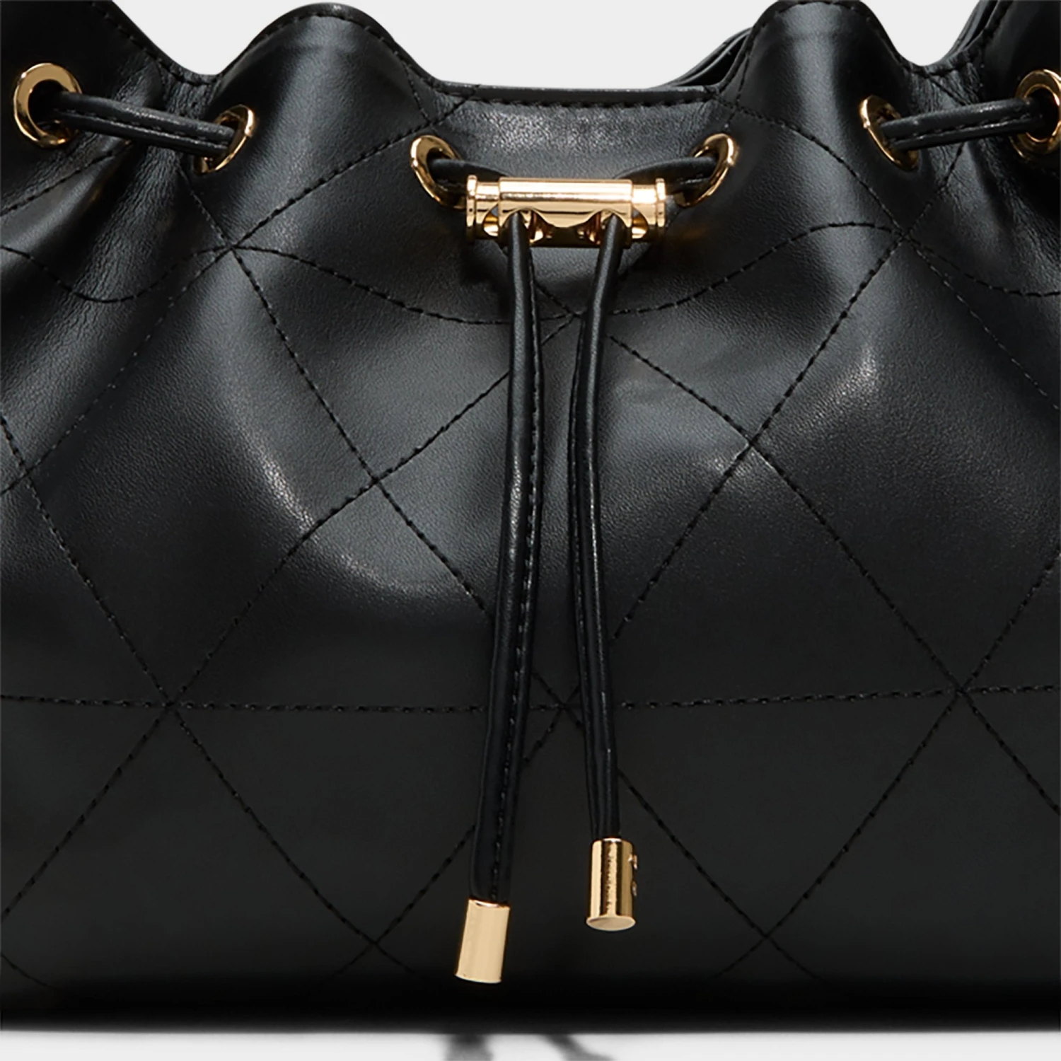 Aldo Stilaax Quilted Leather Drawstring Shoulder Bag 8 Aldo Stilaax Quilted Leather Drawstring Shoulder Bag - Image 6