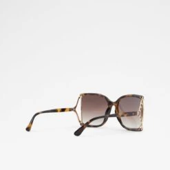 &New Uliravia Oversized Square Sunglasses -The Aldo Shop uliravia brown 240 alt2 sq nt 1200x1200